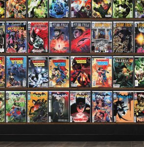 Huge Lot 150+ Comics with Green Lanterns, Batman, Detective Comics & More!