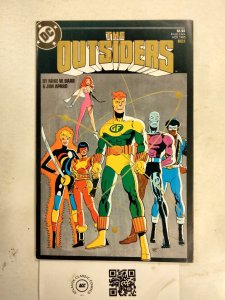 The Outsiders #1 VF-NM DC Comic Book 13 TJ73