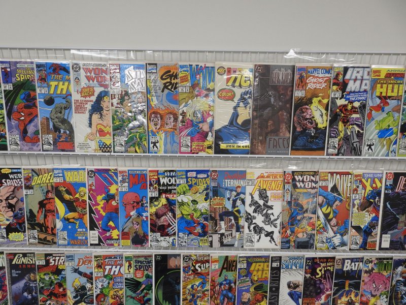 Huge Lot 140+ Comics W/ Swamp Thing, Avengers, Batman, +More! Avg VF- Condition!