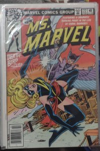 MS MARVEL # 22  1978 MARVEL DISNEY  CAROL DANVERS  NEW COSTUME 2ND DEATH BIRD
