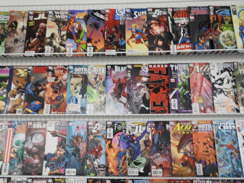 Huge Lot 200+ Comics W/ Hulk, Deadpool, X-Men, Punisher+ Avg Fine/VF Condition!!