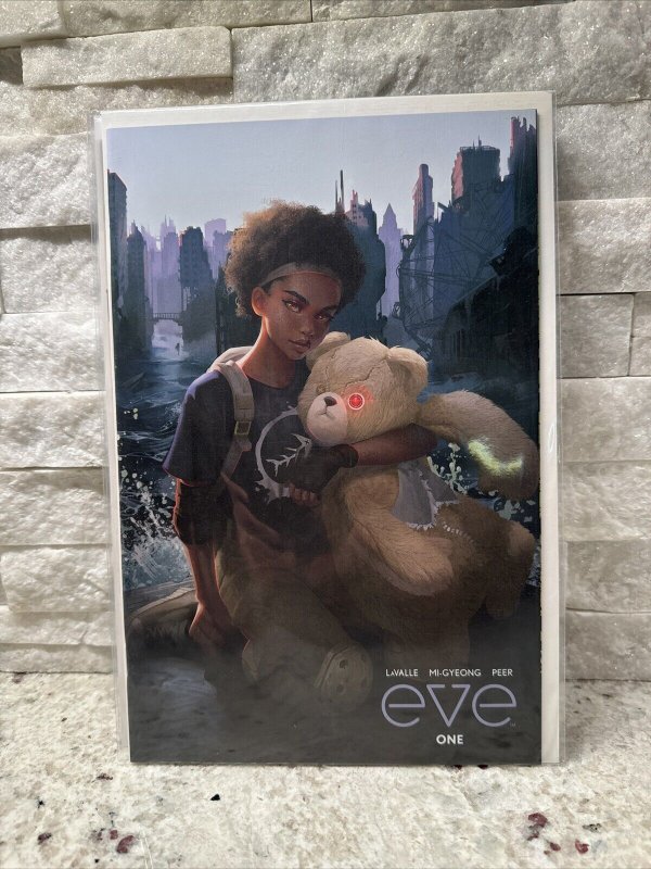 EVE #1 * NM+ * IGOR LOMOV TRADE DRESS VARIANT LIMITED TO 500