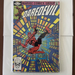 Daredevil Lot 13: 93, 120, 166, 186, 195, 200, 210, 215, 218, 222, 235, Ann 1, 4