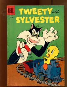 Tweety & Sylvester #14 - Flighty Legionnaires! (4.0) 1956