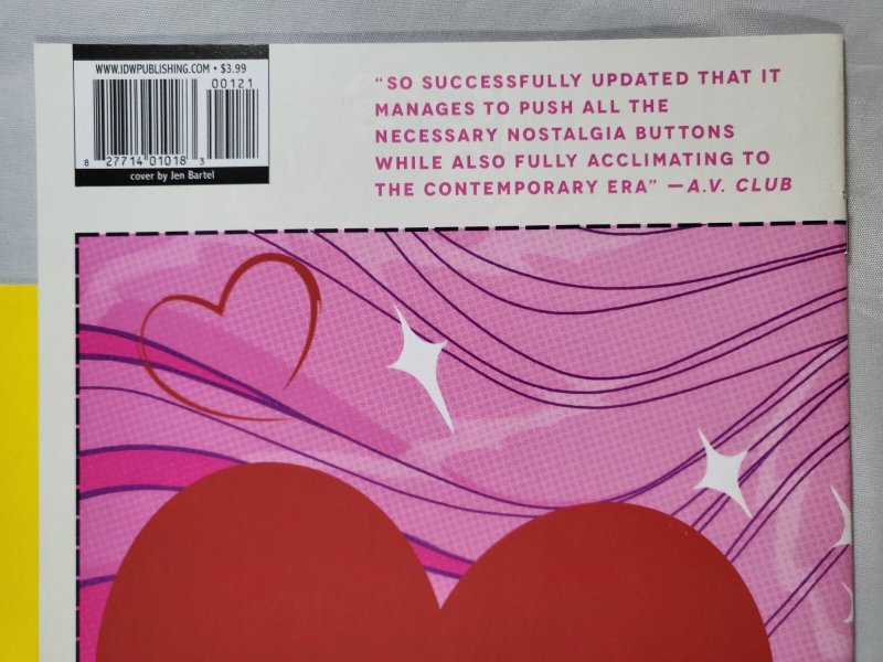 Jem and the Holograms Valentine Special Jen Bartel Subscription Variant Cover