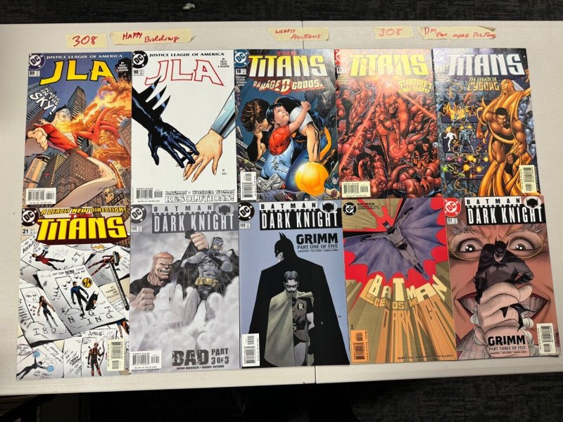 Lot of 10 Comic Lot (see pictures) 308-24