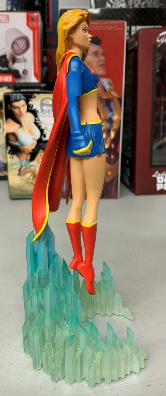 Supergirl Mini Statue DC Direct Limited Edition 