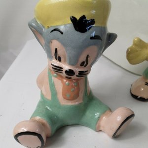 4  1940'S SNIFFLES WARNER BROS. CERAMIC FIGURINES, American Pottery Company.