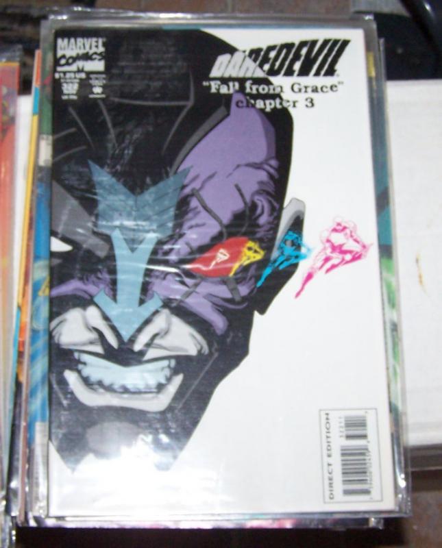 Daredevil # 322 1993  Marvel DISNEY fall from grace ELEKTRA  matt murdock  VENOM