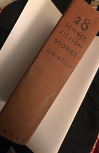 28 science fiction stories, hg wells,1952,fair cond