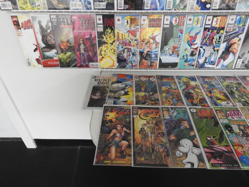 Huge Lot 150+ Comics W/ Batman, Superman, Avengers, +More! Avg VF Condition!