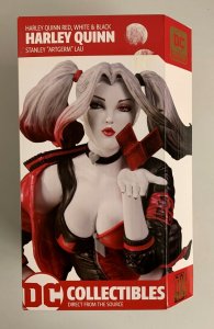 DC Collectibles Harley Quinn Red White & Black Stanley Artgerm Lau Statue 