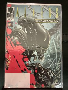 Free Comic Book Day Aliens/Predator (2009)