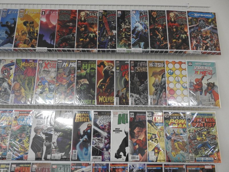 Huge Lot 140+ Comics W/ Hulk, Avengers, Eternals, +More! Avg VF+ Condition!