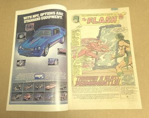 Flash #306 ( 9.4 NM ) Carmine Infantino Cover & Art / 1982