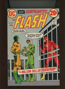 (1972-'73) The Flash #219: BRONZE AGE! WE COMBINE SHIPPING! (7.5/8.0)