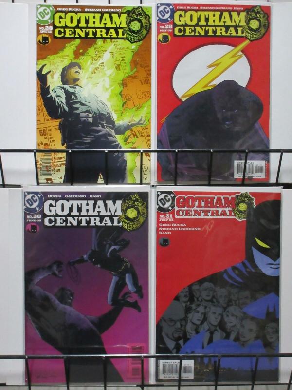 GOTHAM CENTRAL (2003) 28-31  Keystone Kops