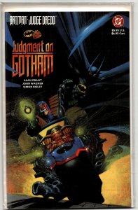 Batman/Judge Dredd: Judgment on Gotham (1992) Judge Dredd