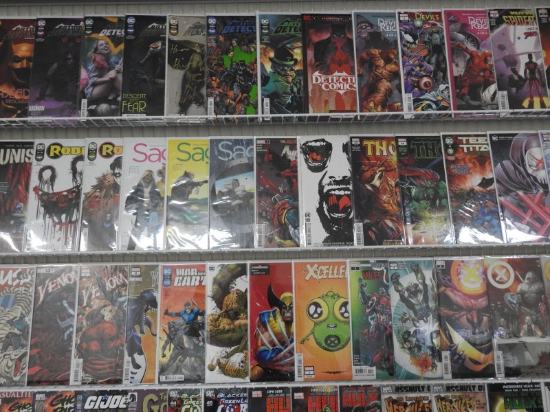 Huge Lot of 160+ Comics W/ Hulk, Venom, Thor! Avg. VF+ Condition!