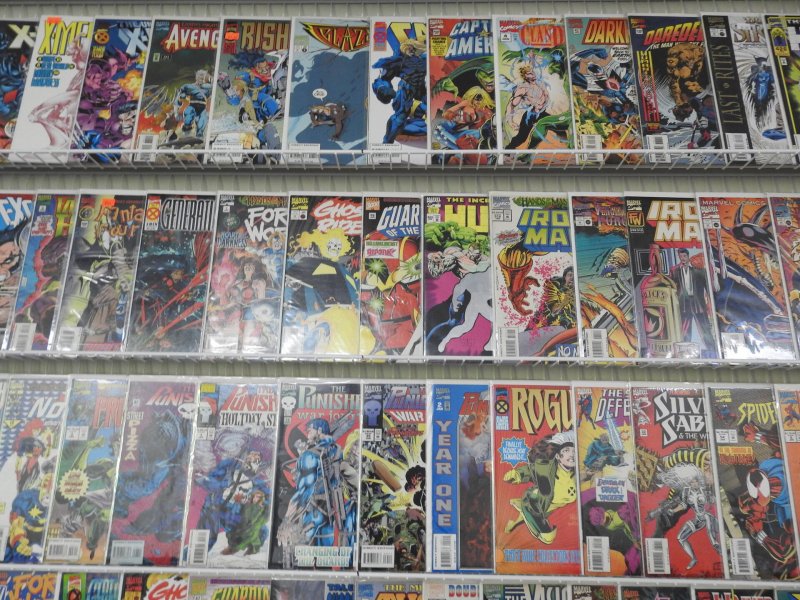 Huge Lot Comics W/ Spider-Man, Hulk, Iron man+ Avg VF+ Condition!!