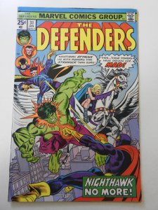 The Defenders #31 (1976) VG- Condition MVS intact! tape pull bc
