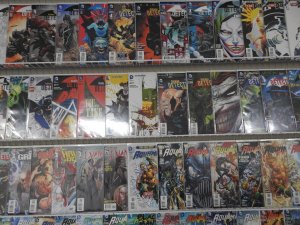 Huge Lot of 150+ Comics W/ Batman, Aquaman +More! Average VF- Condition!