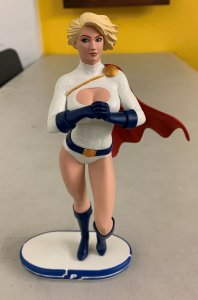 DC Comics Cover Girls Power Girl Numbered Limited Edition 2520/5200