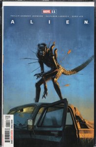 Alien #11 (2022) Alien / Aliens