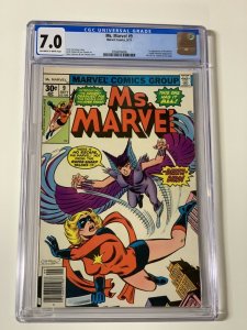 Ms.Marvel 9 cgc 7.0 ow/w pages 1977 1st Deathbird