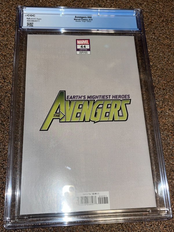 Avengers 44 (2021), Momoko 1:100 Virgin Variant Cover CGC Graded 9.8