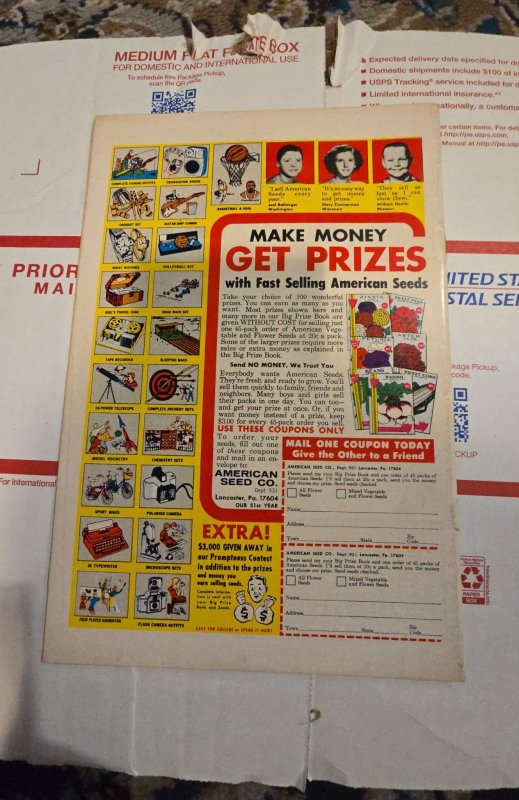 Detective Comics #385 (1969)Die small Die Big w Batwoman