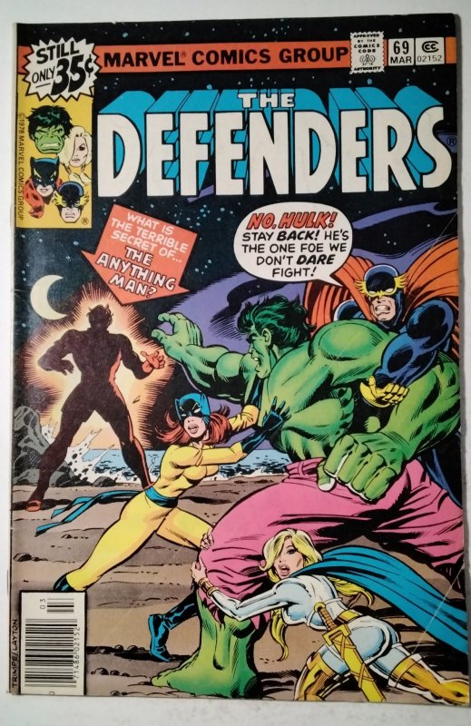 The Defenders #69 (1979) Marvel Comic Book J757