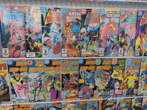 Huge Lot 190+ Comics W/ Wonder Woman, Action Comics, Batman, +More! Avg VF- Cond