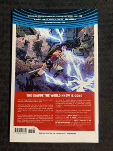 2016 JUSTICE LEAGUE Volume 1 The Extinction Machines TPB SC VF 8.0 1st DC Comics