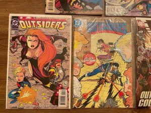 Lot Of 5 Outsiders DC Comic Books # 28 9 1 4 7 Batman Superman Flash Arrow J951