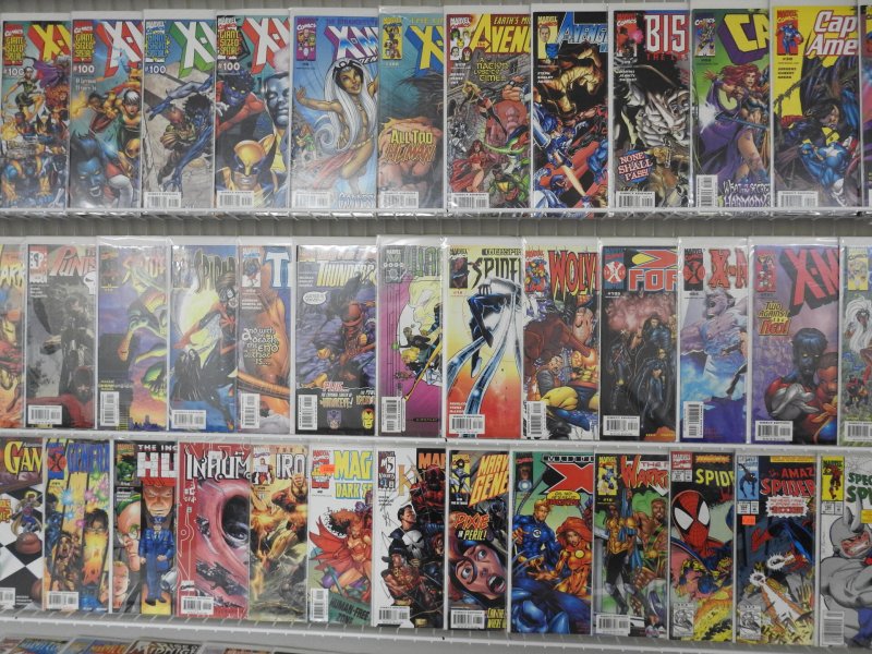 Huge Lot 130+ Comics W/ Avengers, X-Men, Spidey, Black Panther+ Avg VF+ Cond!!