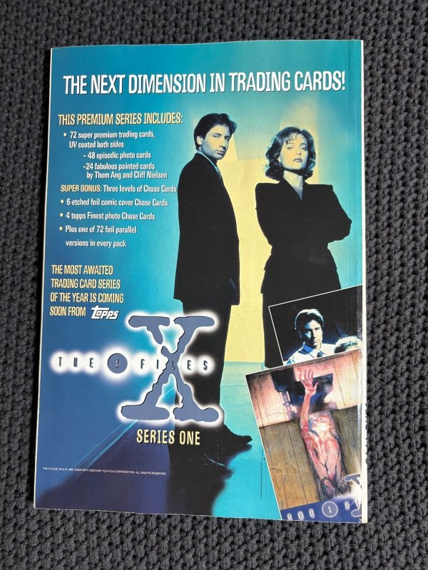 1995 June OVERSTREET'S FAN Magazine #1 FN 6.0 Superman vs Predator / Spawn