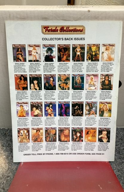 Femme Fatales volume 6 #8 February 1998