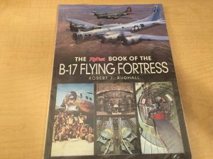 2 Large Magazines Life Bombardier 1942 FlyPast Book of the Flying Fortress JKT2