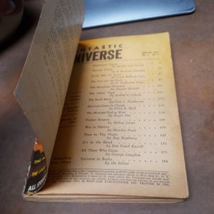 Fantastic Universe Science Fiction #1 7/1953 Pulp Alex Schomburg ray bradbury