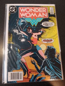 WONDER WOMAN #322 NM HIGH GRADE