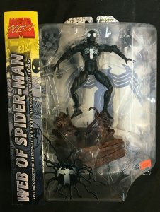 WEB OF SPIDER-MAN COLLECTOR FIGURE WITH BASE BLACK COSTUME MIB 