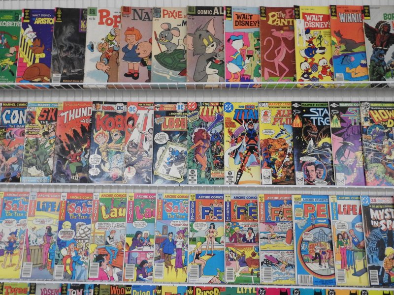 Huge Lot 180+ Comics W/ Archie, Batman, Spidey, Bugs Bunny+ Avg GVG Condition!