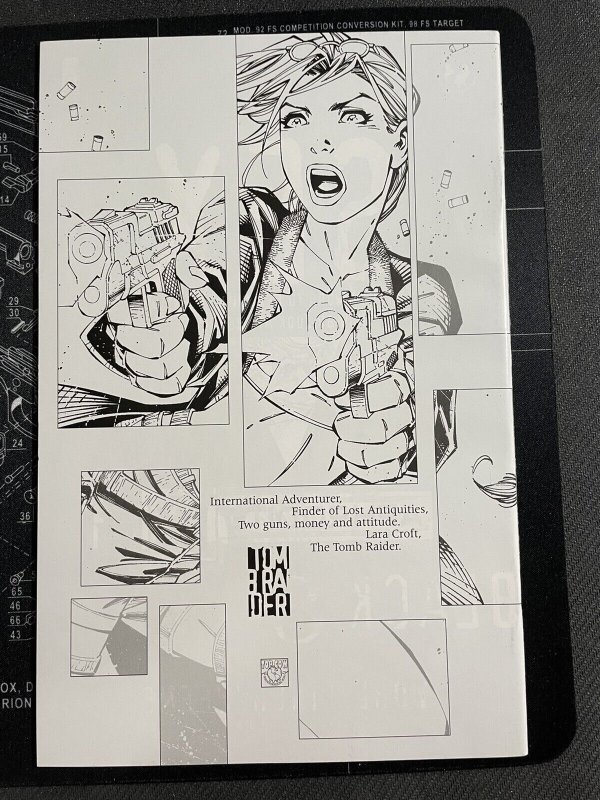 Tomb Raider Top Cow Classics in Black & White 1 first print Andy Park Cover 1999