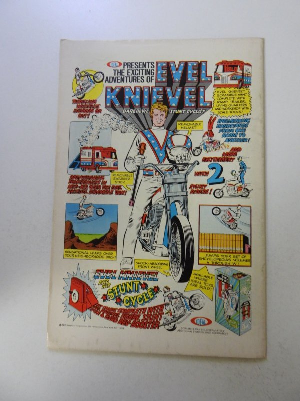 Captain Marvel #30 (1974) FN/VF condition