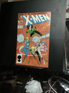 The Uncanny X-Men #218 (1987)  Juggernaut, Psylocke, Longshot! Hi grade VF/NM