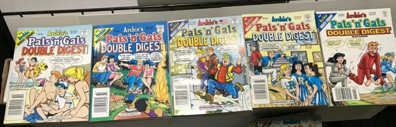 ARCHIE'S PALS 'n' GALS DIGEST MAGAZINE LOT of 5 Early-Mid 2000's FINE #12