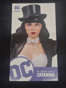 DC Collectibles DC Cover Girls Artgerm Zatanna Statue 1329/5000