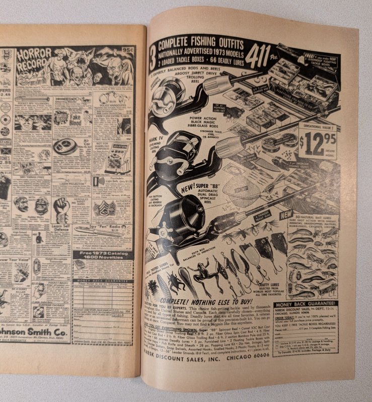 CAPTAIN MARVEL #28 VG+ 4.5 1973 Iconic Jim Starlin Thanos Cover 4th