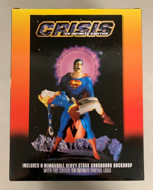 Superman & Supergirl Crisis on Infinite Earth Limited Edition Statue